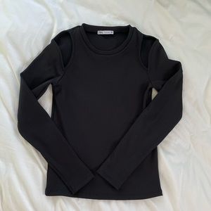Black Cut out shoulder top | Zara